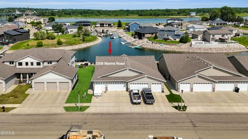 2208 Marina Rd Se, Mandan, ND, 58554-6281 | Card Image