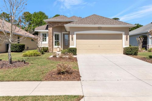 8093 Bridgeport Bay Cir, MOUNT DORA, FL, 32757-8820 | Card Image