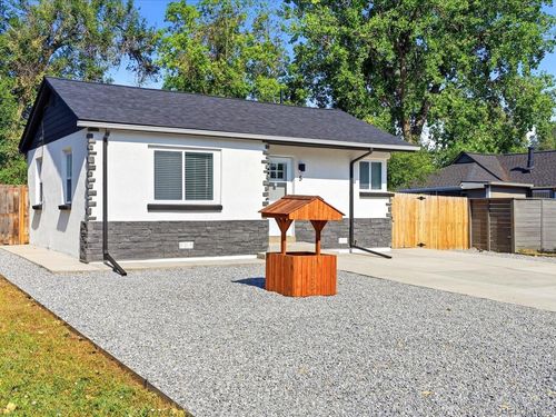 5 Stuart St, Denver, CO, 80219-1129 | Card Image