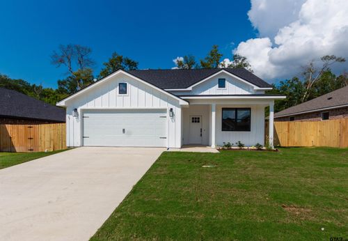 16230 Crossing Cir, Lindale, TX, 75771-1310 | Card Image