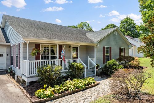 27 Eden Glen Rd, Black Mountain, NC, 28711-7721 | Card Image