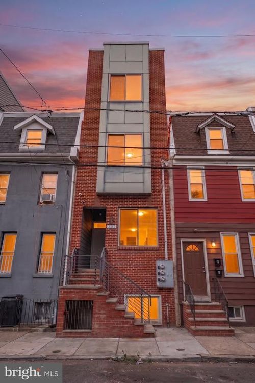 2110 N 7th St, PHILADELPHIA, PA, 19122-1310 | Card Image