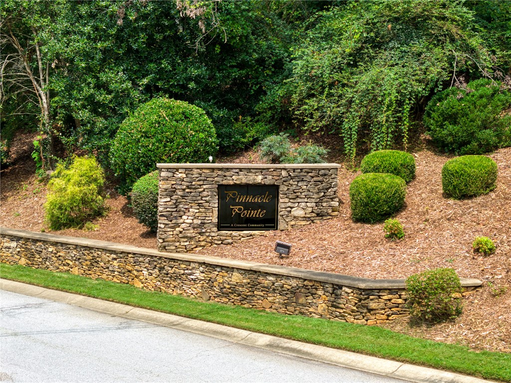 Land in Seneca 2
