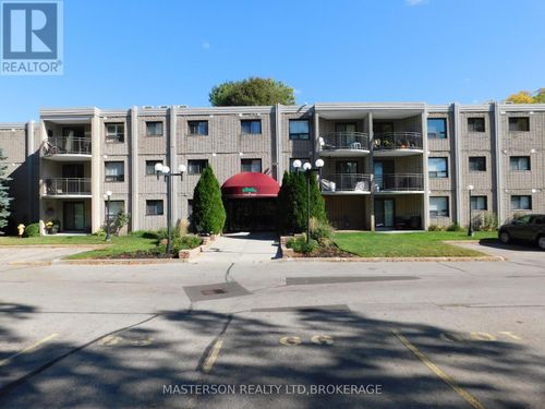328-4658 Drummond Rd, Niagara Falls, ON, L2E7E1 | Card Image