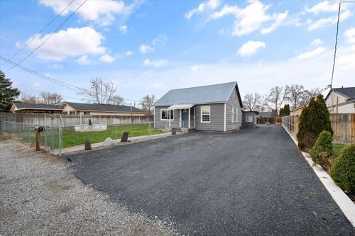 406 S Fir St, Kennewick, WA, 99336-5831 | Card Image