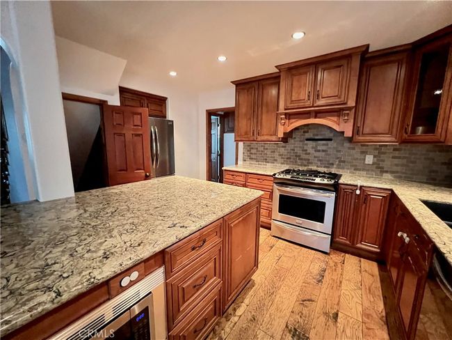 31016 Summit Dr, House other with 3 bedrooms, 2 bathrooms and null parking in Running Springs CA | Image 15