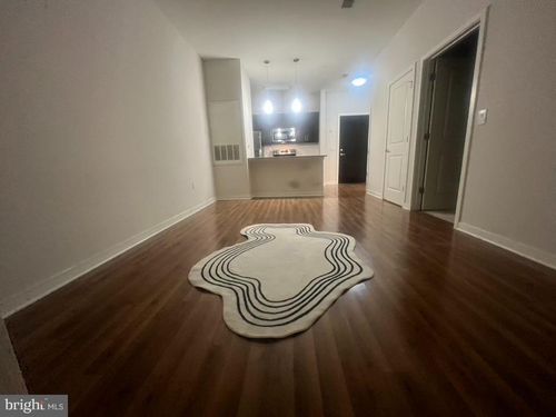 apt-129-401 Race St, PHILADELPHIA, PA, 19106-1026 | Card Image