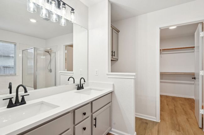 114 Challenger, House other with 4 bedrooms, 3 bathrooms and 4 parking in Kyle TX | Image 21