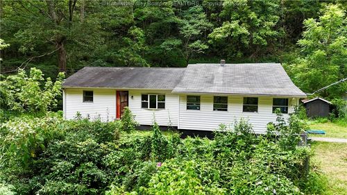 1749 Chapps Fork Rd, Charleston, WV, 25312-7724 | Card Image
