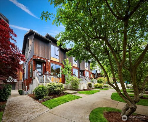 a-6546 32nd Ave Ne, Seattle, WA, 98115-7247 | Card Image