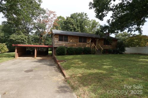 1605 3rd St Ne, Conover, NC, 28613-9326 | Card Image