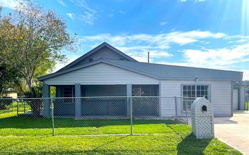113 Jesus R Cruz, Santa Rosa, TX, 78593-2462 | Card Image