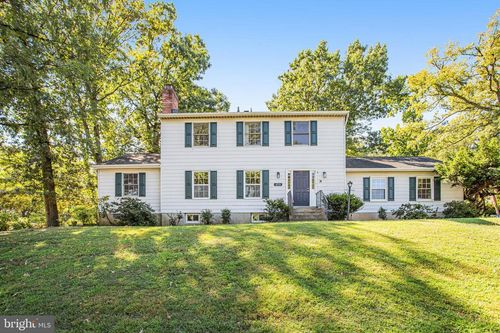 6935 Pineway, UNIVERSITY PARK, MD, 20782-1164 | Card Image