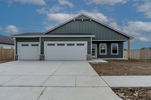 421 N Woodstone St, Derby, KS, 67037-7834 | Card Image