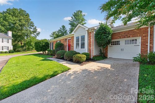 1326 Old Lenoir Rd Nw, Hickory, NC, 28601 | Card Image