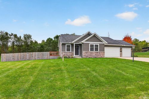 1877 E Boulder Dr, Warsaw, IN, 46582-5962 | Card Image