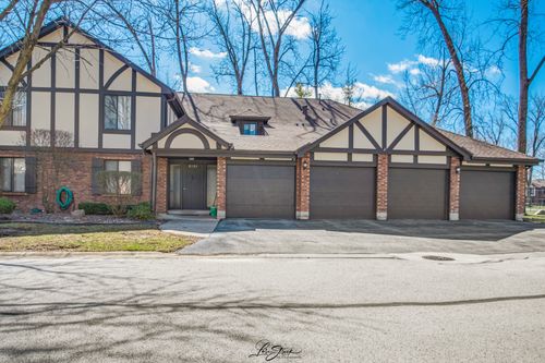 unit-c-8137 Chestnut Dr, Palos Hills, IL, 60465-2559 | Card Image