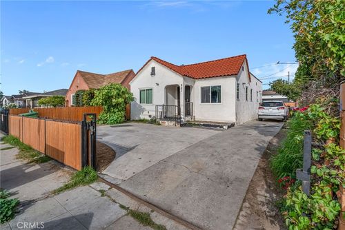 827 E 97th St, Los Angeles, CA, 90002-2706 | Card Image