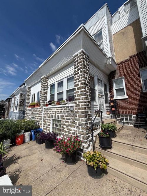 211 E Fisher Ave, PHILADELPHIA, PA, 19120-3225 | Card Image