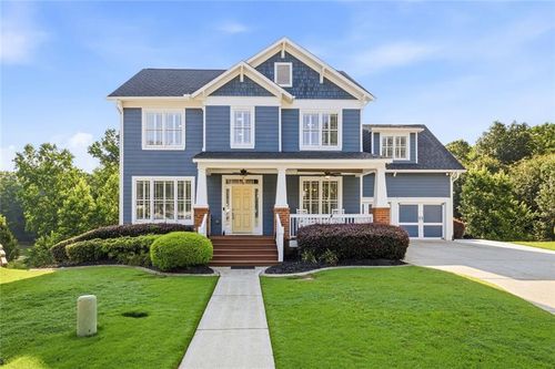 7327 Rocking Chair Ln, Hoschton, GA, 30548-4079 | Card Image