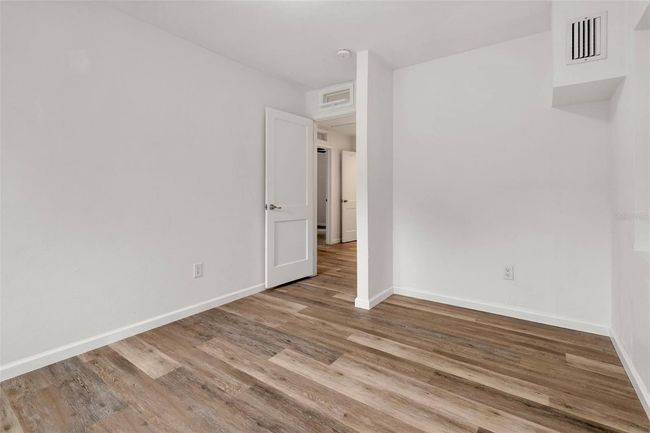1604 Ne 7 Th St, House other with 5 bedrooms, 3 bathrooms and null parking in Gainesville FL | Image 13