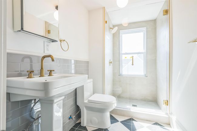 3 N Surrey Ave, House other with 8 bedrooms, 5 bathrooms and null parking in Ventnor City NJ | Image 24