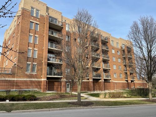 305-655 Perrie Dr, Elk Grove Village, IL, 60007-7900 | Card Image