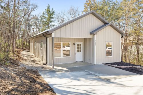 4058 Red Oak Rd, Merriam Woods Village, MO, 65740-9588 | Card Image
