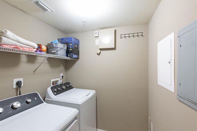 APT-201 - 6559 Emerald Dunes Dr, Condo with 3 bedrooms, 2 bathrooms and null parking in West Palm Beach FL | Image 13