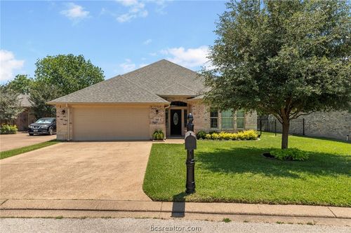 318 Cecilia Loop, College Station, TX, 77845-6310 | Card Image