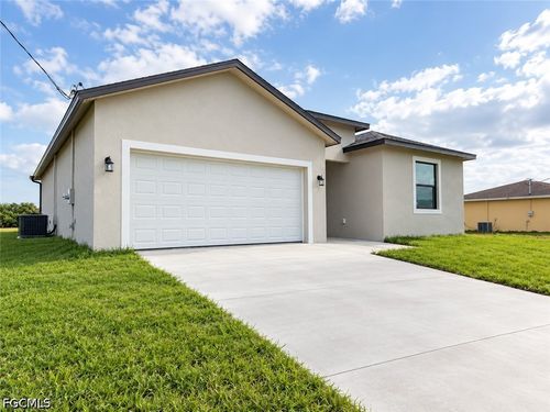 8003 Marsh Cir, Labelle, FL, 33935-5468 | Card Image
