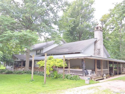 2040 Golf Course Rd, Harsens Island, MI, 48028-9626 | Card Image