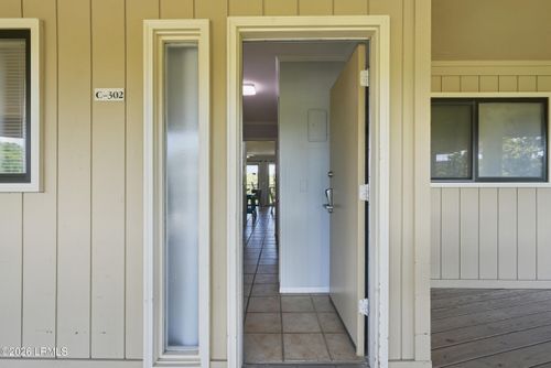 c302-40 Folly Field Rd, Hilton Head Island, SC, 29928-6801 | Card Image