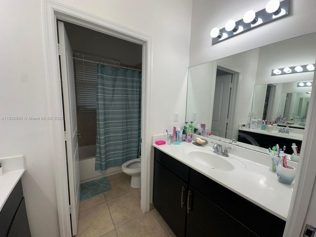 25200 - 25200 Sw 119 Th Ave, House other with 4 bedrooms, 2 bathrooms and null parking in Homestead FL | Image 6