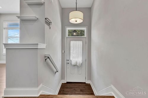 540 Slack St, Cincinnati, OH, 45202 | Card Image