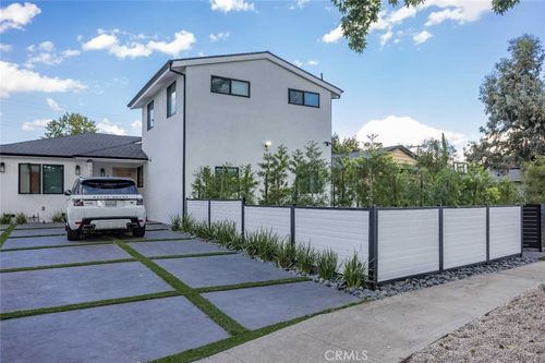 13355 Debby St, Valley Glen, CA, 91401 | Card Image