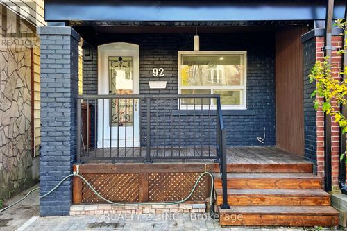 92 King Edward Ave Avenue, Toronto (Woodbine-Lumsden), ON, M4C5J6 | Card Image