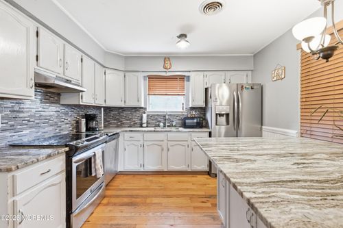 32A Mill Rd, Whiting, NJ, 08759-3277 | Card Image