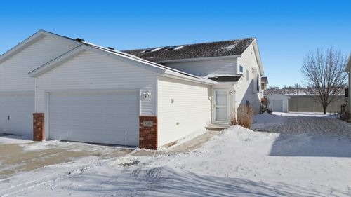 3541 Eagle Run Ln, West Fargo, ND, 58078-8197 | Card Image