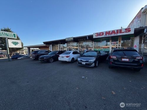 1-3-147 Sw 152nd St, Burien, WA, 98166-2305 | Card Image