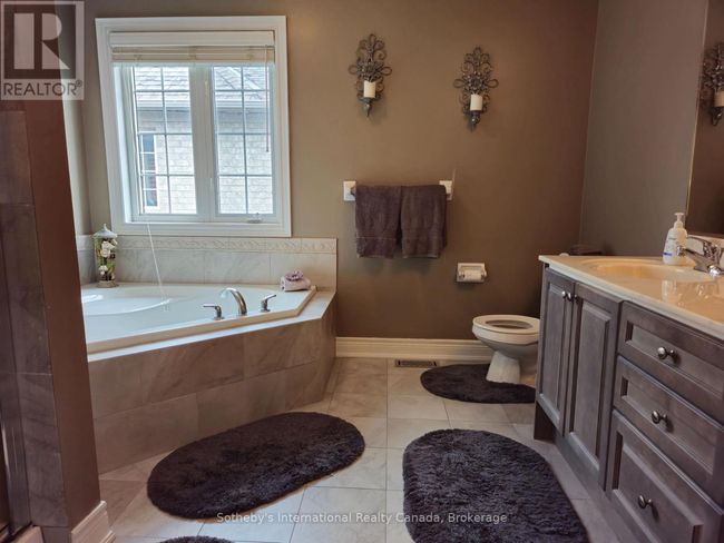 22 Prada Crt, House other with 6 bedrooms, 5 bathrooms and 6 parking in Brampton ON | Image 32