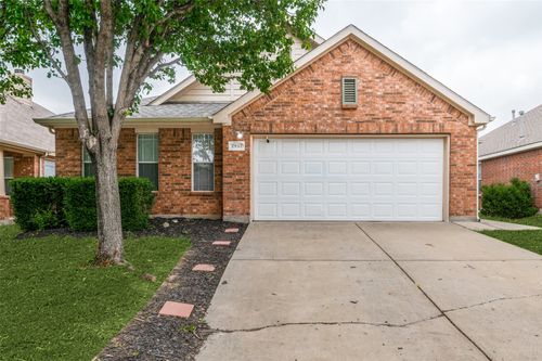 2932 Milby Oaks Dr, Fort Worth, TX, 76244-5539 | Card Image