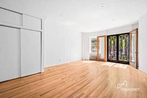 a-41 W 85th Street, New York City, NY, 10024 | Card Image