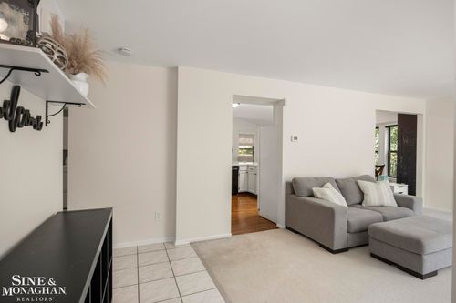 23083 Watt Drive Drive, Farmington Hills, MI, 48336 | Card Image