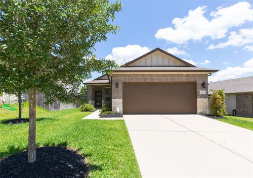 7058 Silverleaf Oak St, Conroe, TX, 77304-3270 | Card Image
