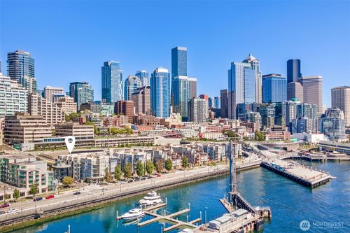 543-2000 Alaskan Way, Seattle, WA, 98121 | Card Image
