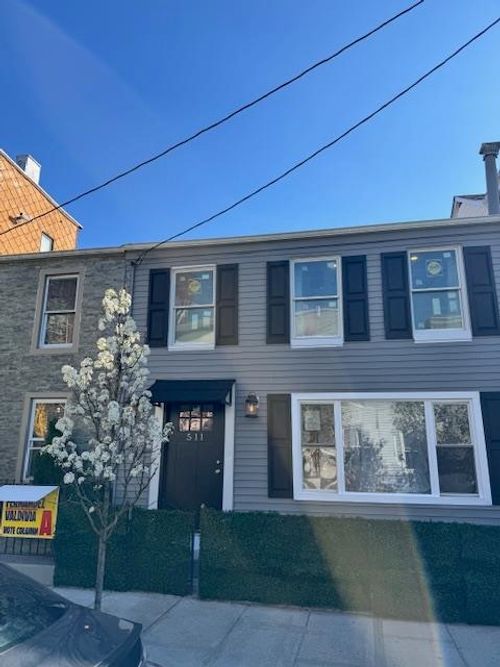 511 8th St, Union City, NJ, 07087-2911 | Card Image