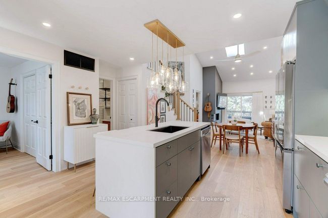 308 - 1210 Thorpe Rd, Condo with 3 bedrooms, 2 bathrooms and 1 parking in Burlington ON | Image 13