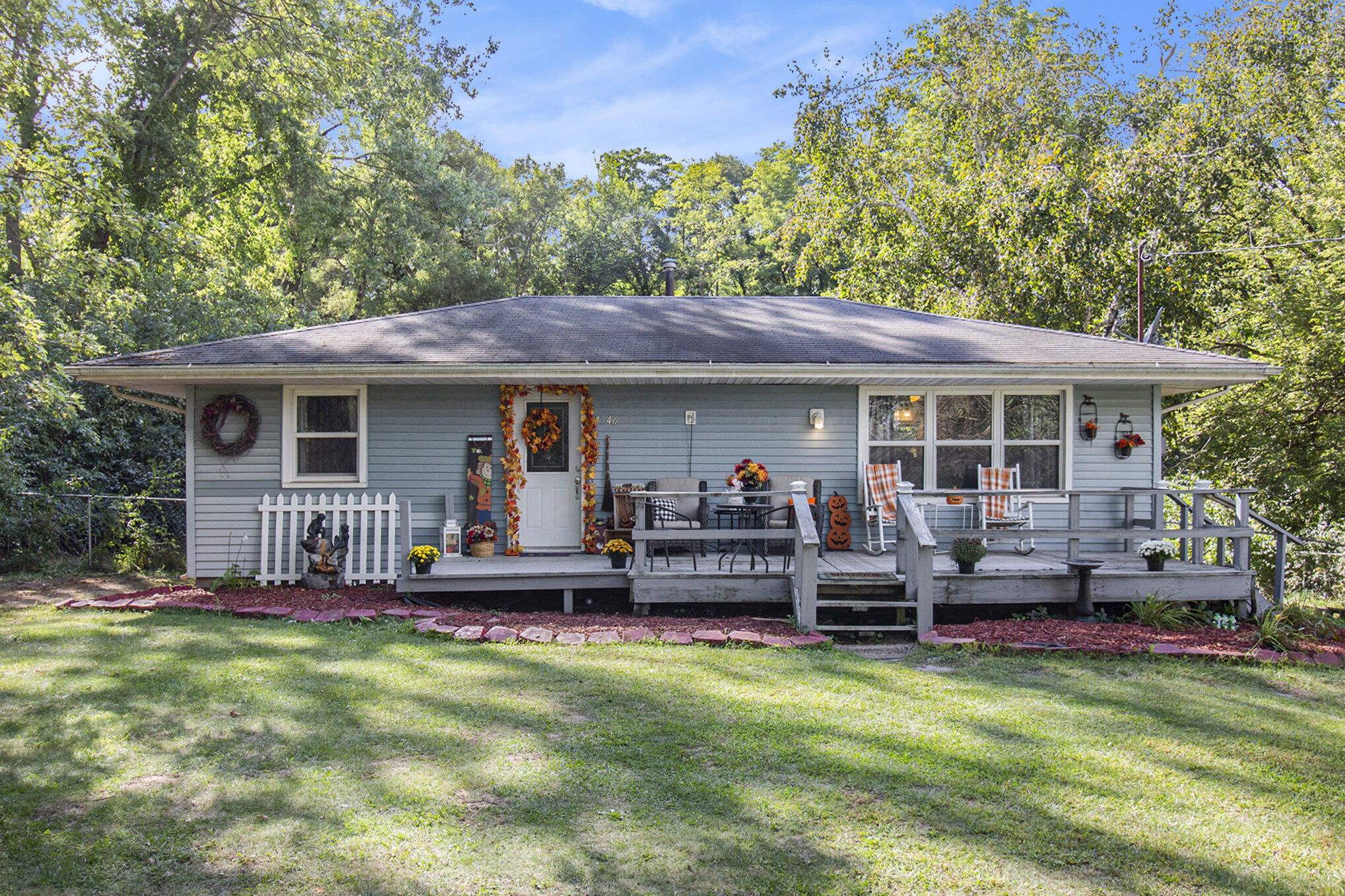 Anthony Dr, Jackson, MI 49201