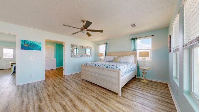 1822 Redfish Ln, House other with 5 bedrooms, 3 bathrooms and 2 parking in Crystal Beach TX | Image 12